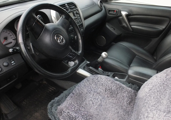 Toyota RAV4 cena 26900 przebieg: 154420, rok produkcji 2006 z Września małe 37